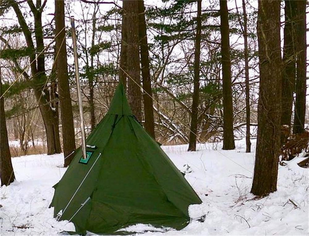 Pomoly hex hot tent camping in the snow