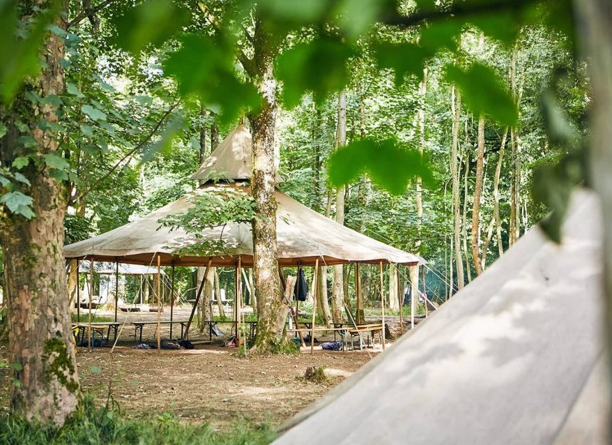 Ridge height and rafter spacing: the two numbers that decide a shelter